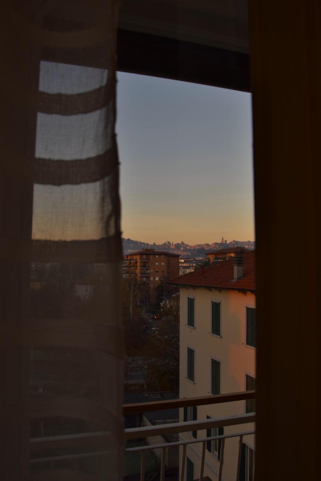 Venere Apartment Bergamo Bagian luar foto